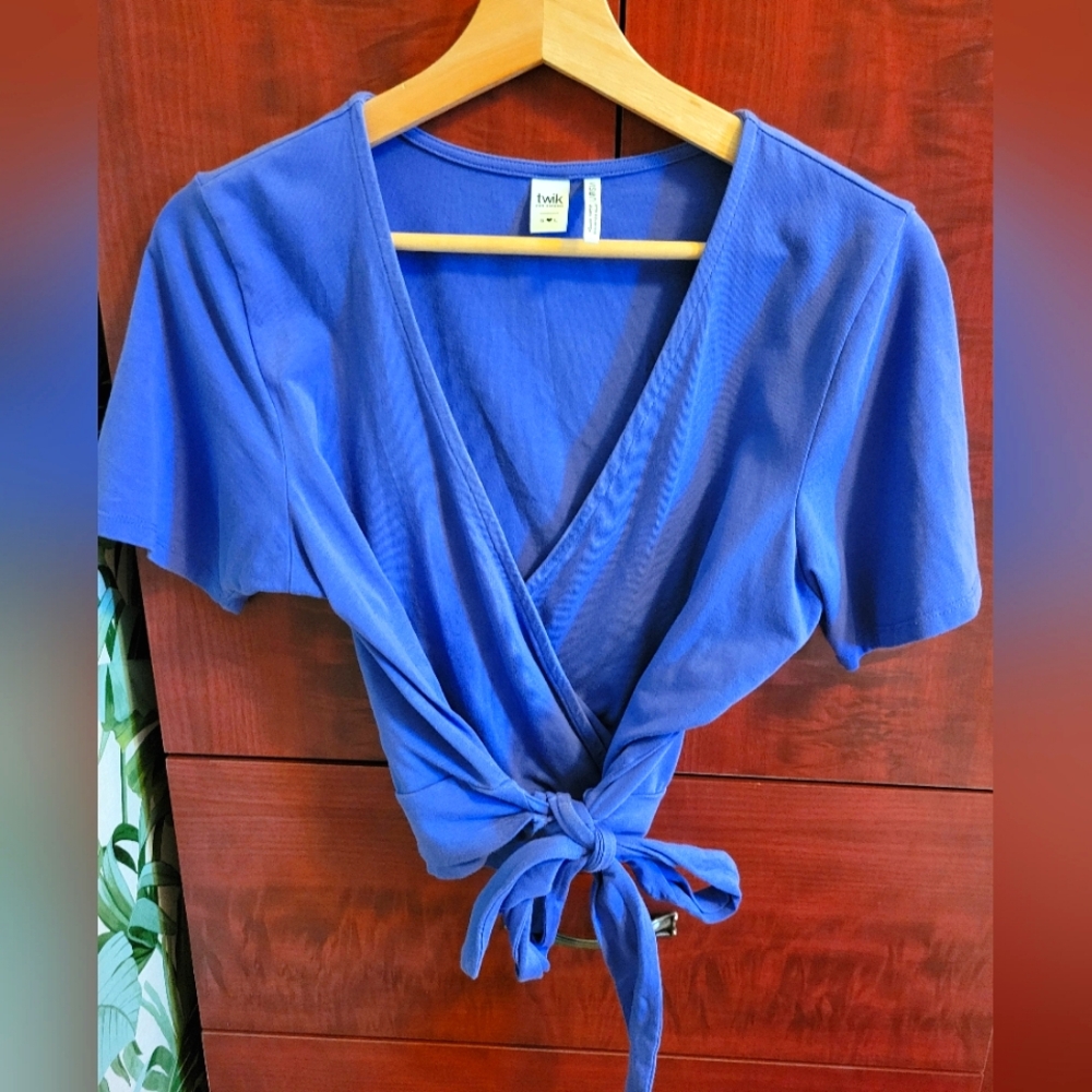 Simons Crop Top